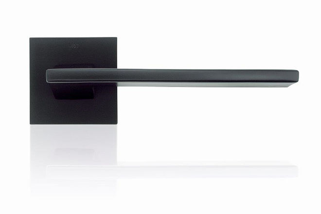 handles & fitting