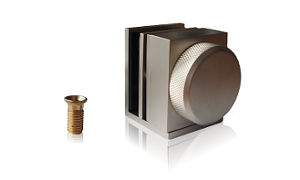 Keeper for glass doors