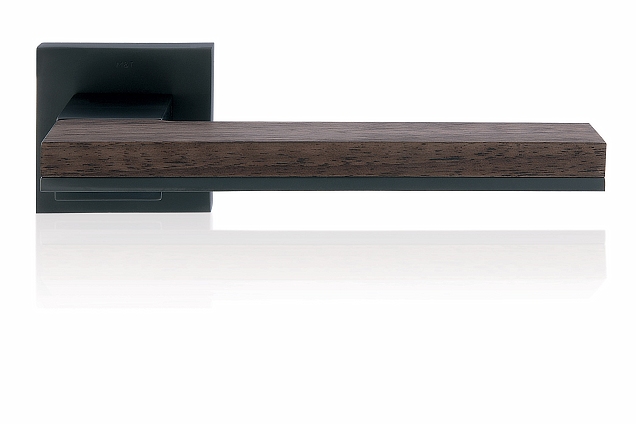 TERRY TiN-K, černá je in